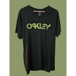Oakley V Neck Dark Gray Size L‎  (Q54)